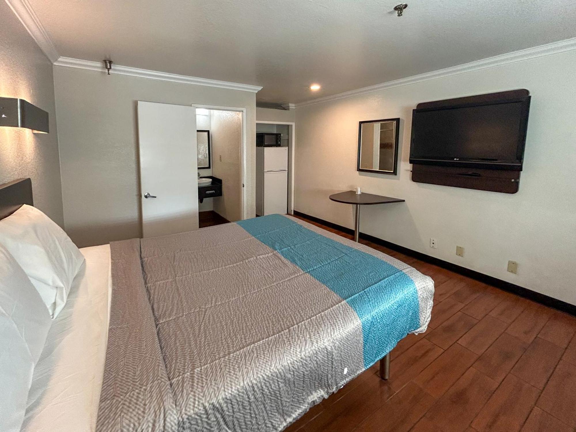 Motel 6 Ontario Ca Convention Center Airport Extérieur photo