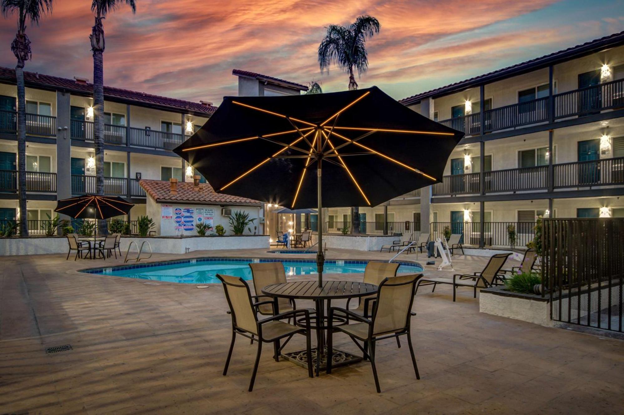 Motel 6 Ontario Ca Convention Center Airport Extérieur photo